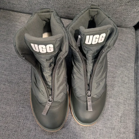 UGG Lakesider Zip Ankle Boot